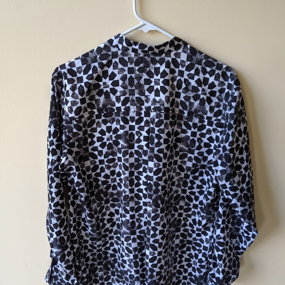 Michael Kors blue shirt size medium - Picture 3 of 3